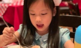 娱乐吃瓜酱女儿,揭秘明星家庭背后的温馨故事